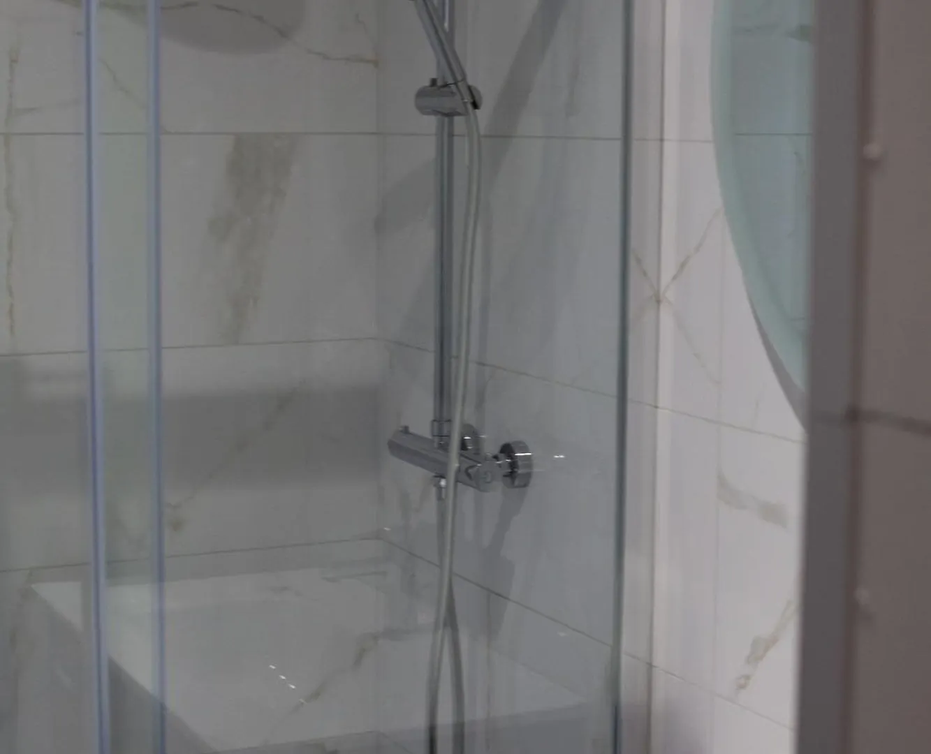 Appartements Avec Garage Prive - Latre Location Lourdes Apartment