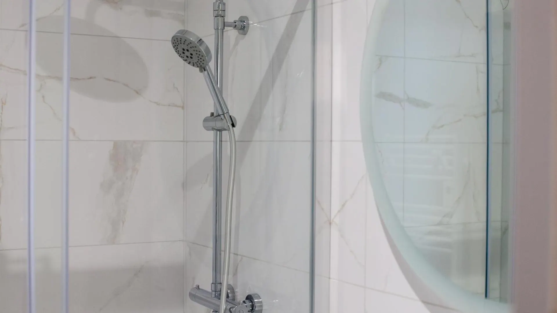 Apartment Appartements Avec Garage Prive - Latre Location Lourdes France