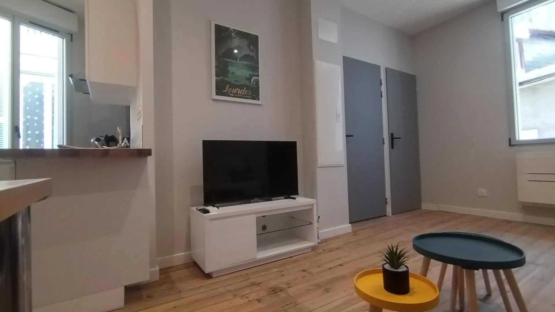 Appartements Avec Garage Prive - Latre Location Λούρδη